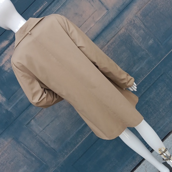 LADIES CANADIAN MADE COTTON POLY BLEND VINTAGE TRENCH COAT /JACKET(VINTAGE) - Picture 12 of 17